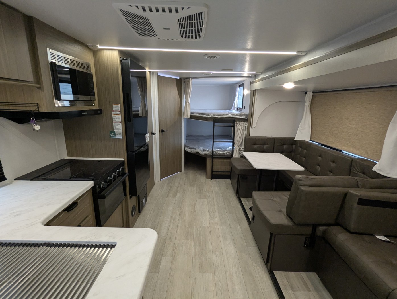 2026 Forest River EVO 2700BHX - Image 13