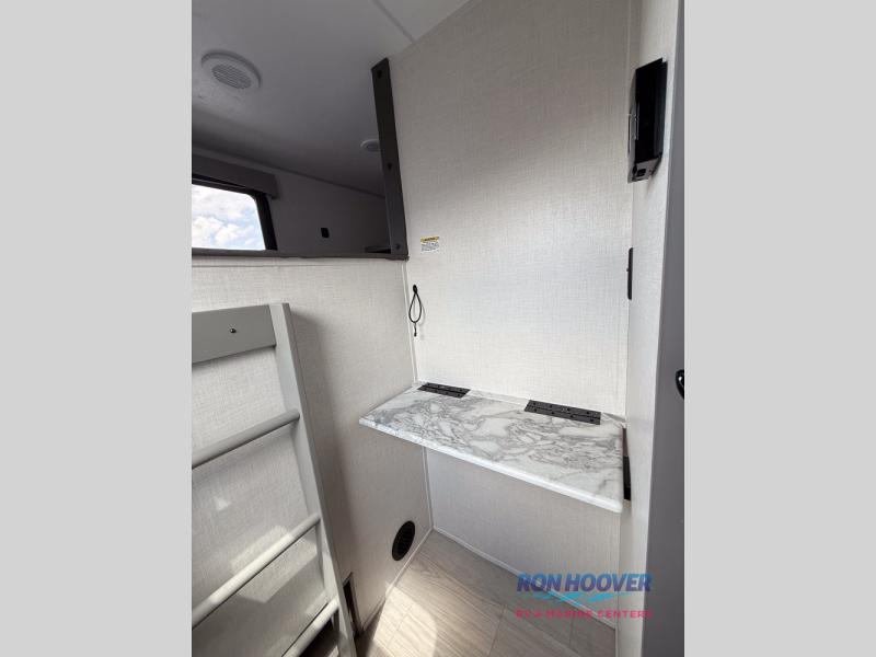 2025 COACHMEN 282DORM - Image 8