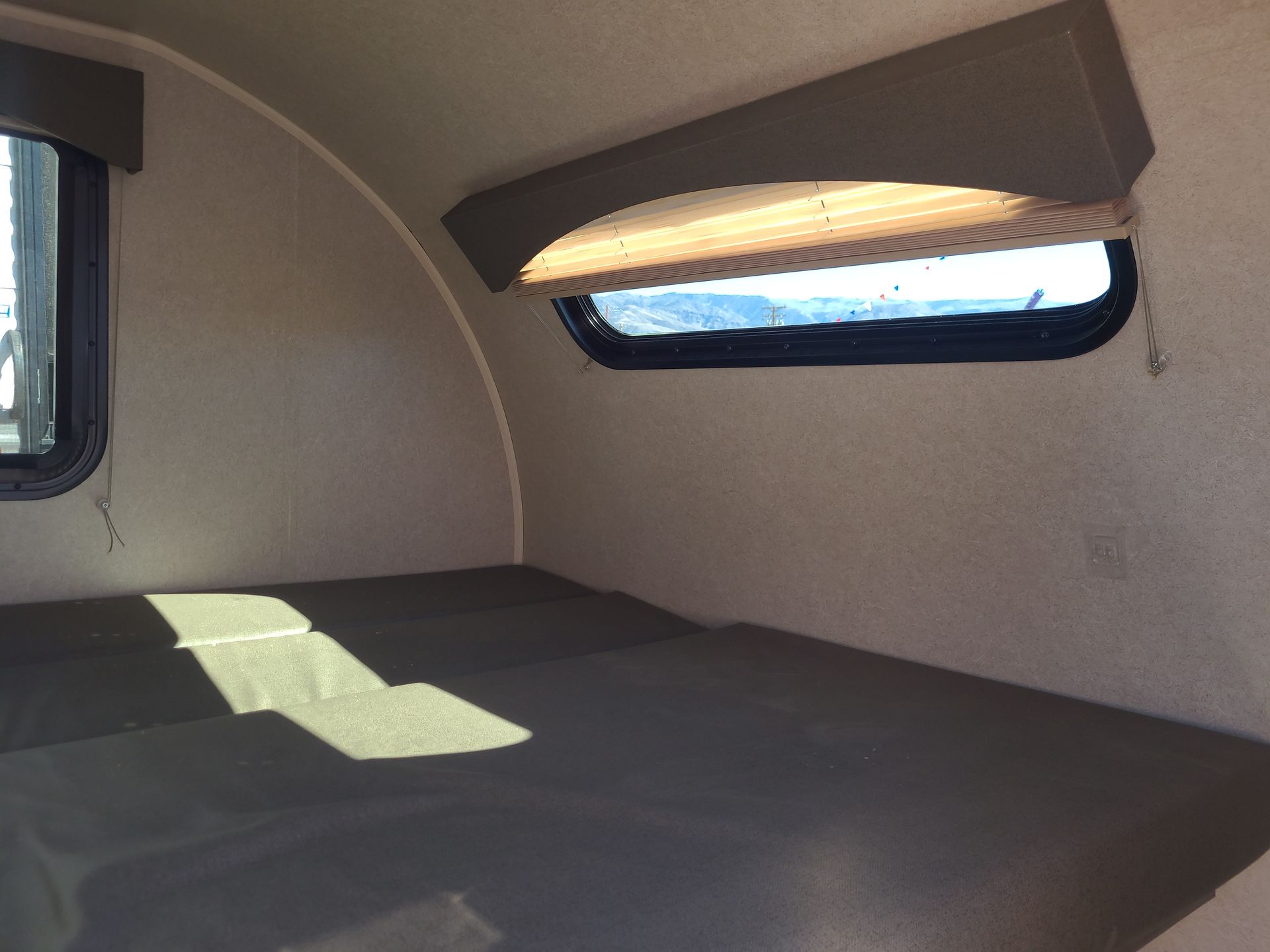 2022 Sunset Park RV Sun Ray 109 - Image 18
