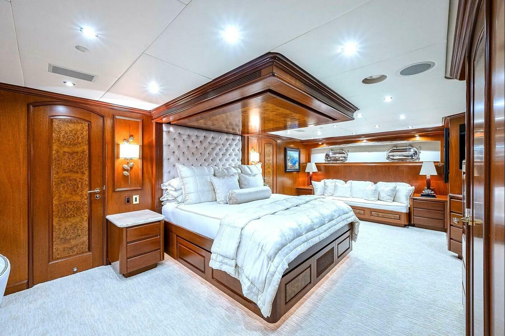 2000 Christensen Raised Pilothouse MY - Image 11