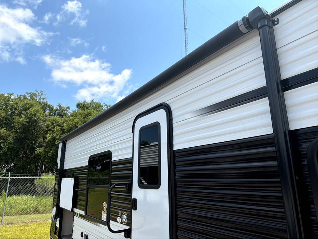 2027 HEARTLAND PROWLER 2600BH - Image 8
