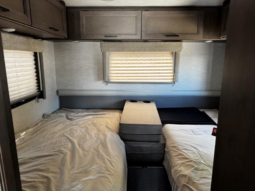 2025 Thor Motor Coach Freedom Traveler A24 - Image 16