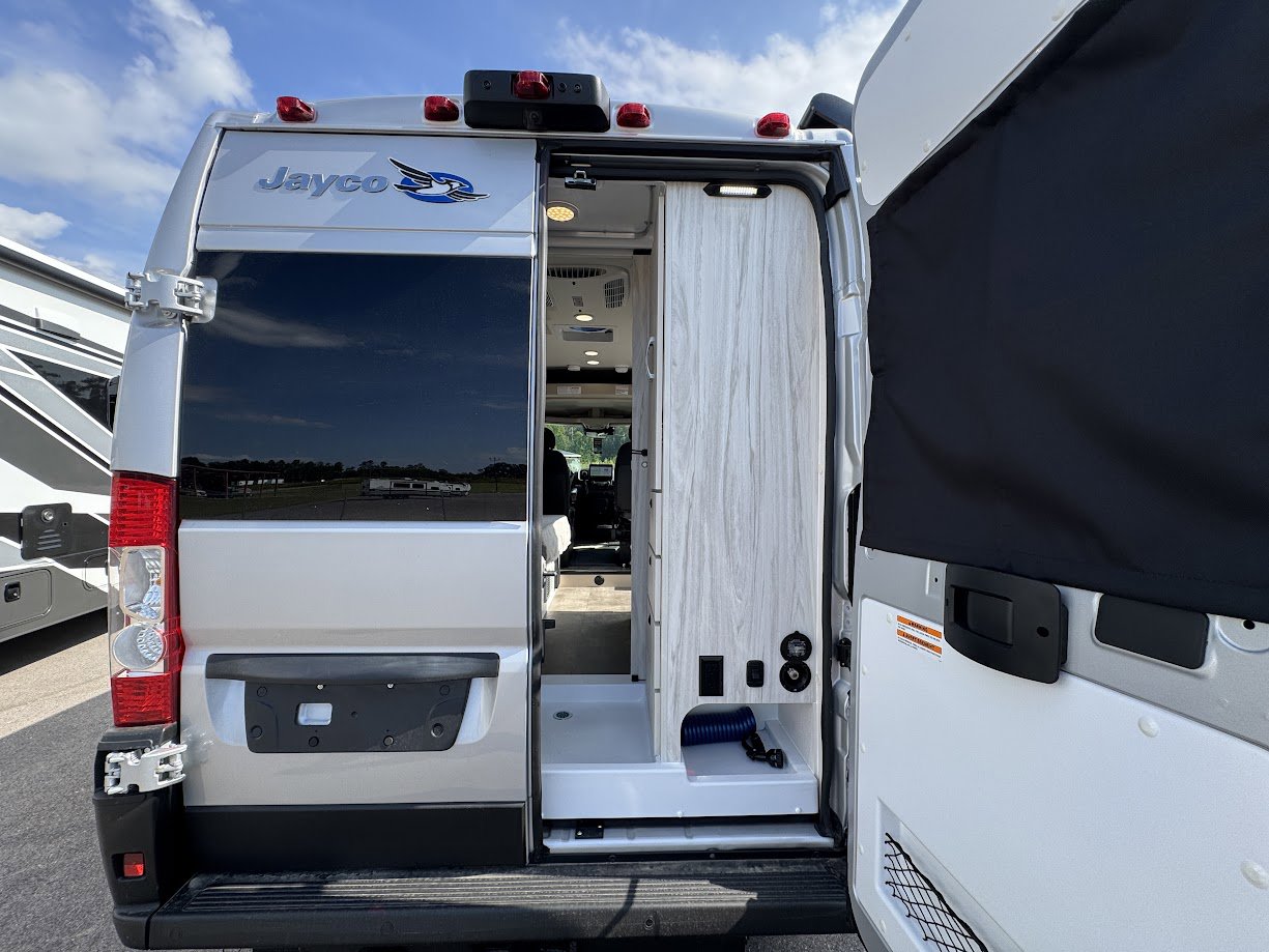 2026 JAYCO COMET 18C - Image 30