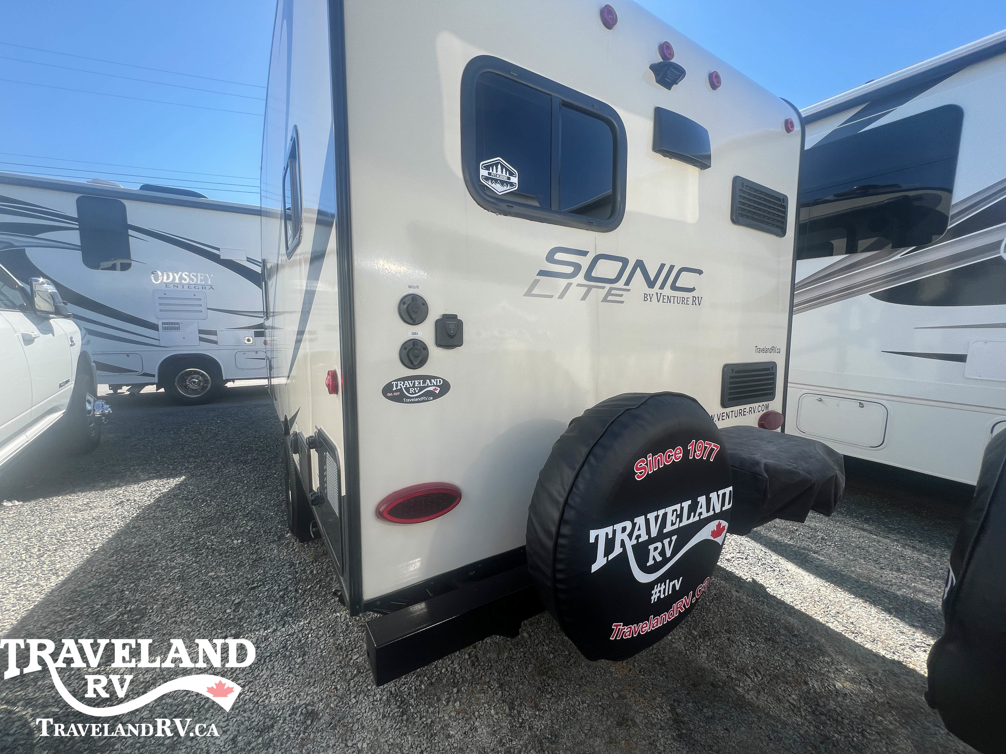 2017 Venture RV Sonic Lite SL149VML - Image 4