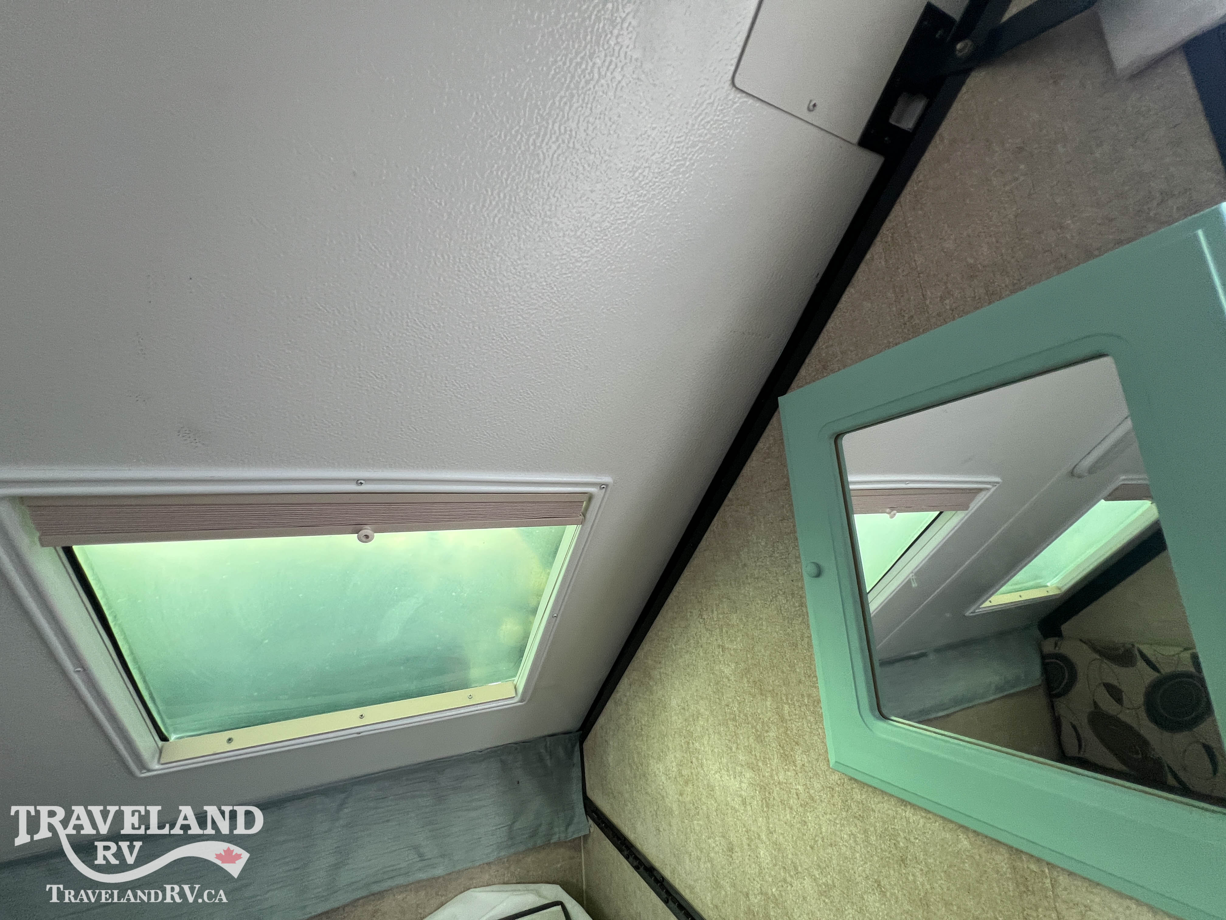 2015 FOREST RIVER ROCKWOOD A122S HMS - Image 16