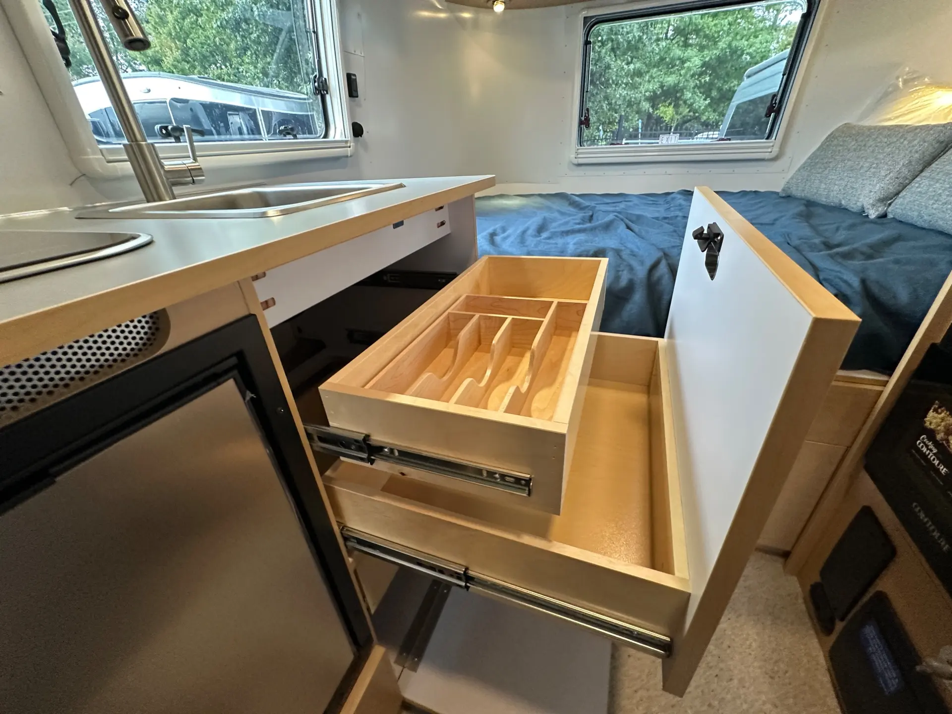 2027 Airstream World Traveler 17Rb - Image 40