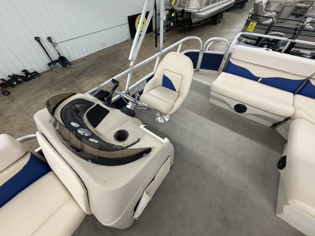 2012 SUN TRACKER FISHING BARGE 20DLX - Image 10