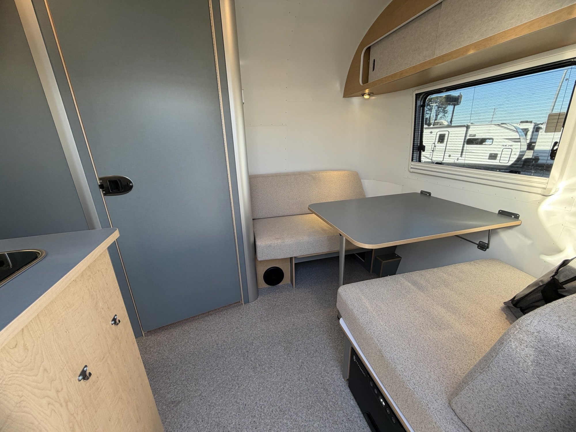 2026 AIRSTREAM WORLD TRAVELERUSA 22RB - Image 12