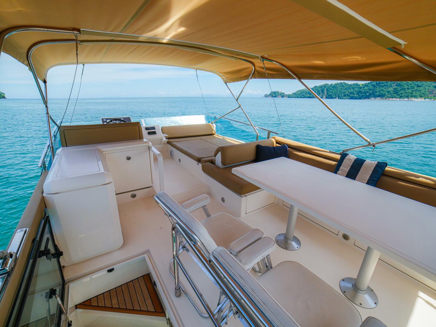 2014 Fairline 50 - Image 8