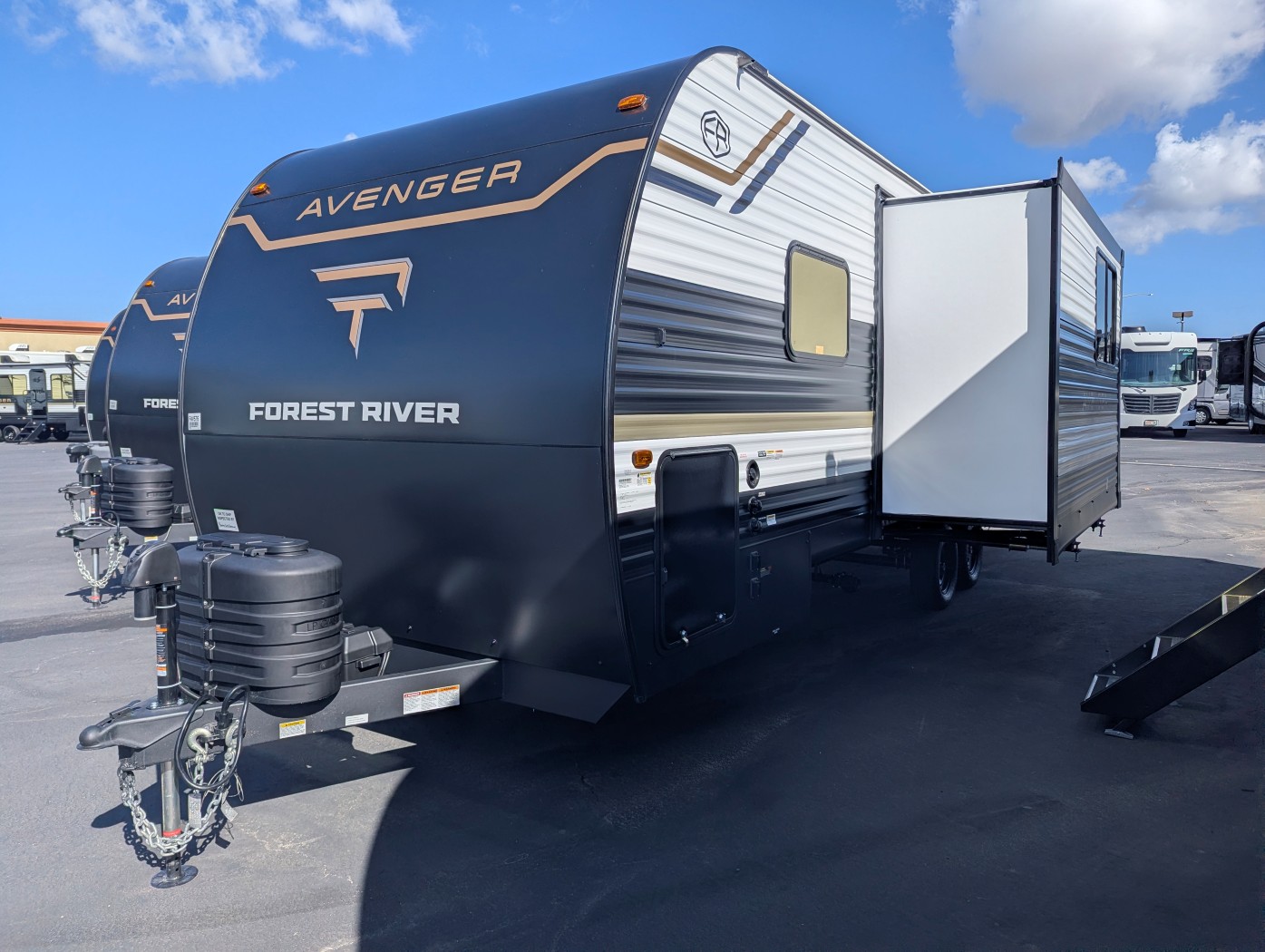 2027 Forest River Avenger 25MKO - Image 4