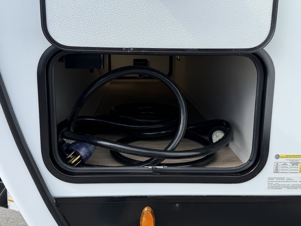 2027 VENTURE RV SPORTTREK 343VIB - Image 4