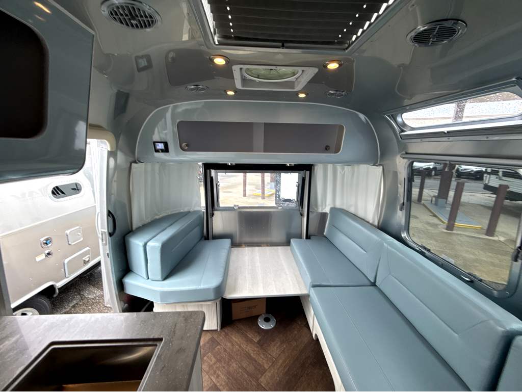 2026 Airstream International 25FB - Image 14