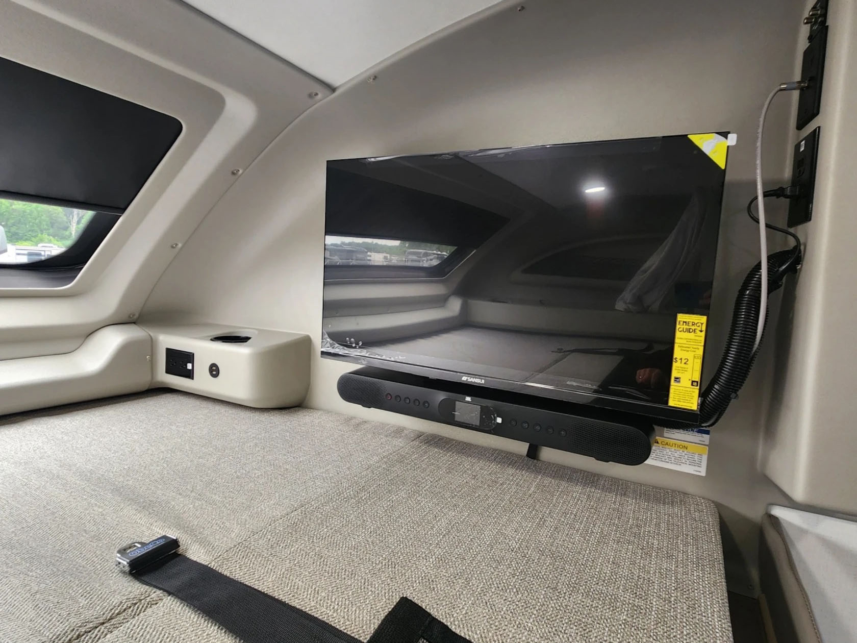 2027 ENTEGRA COACH ODYSSEY 24B - Image 18