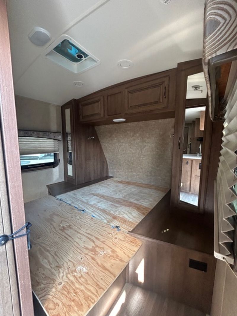 2016 Cruiser RV Fun Finder Xtreme Lite X-214WSD - Image 16