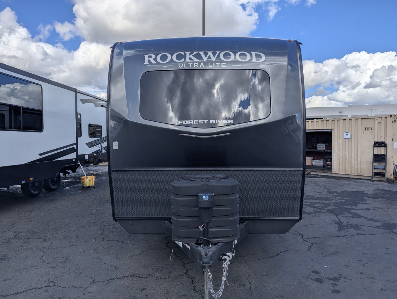2026 Forest River Rockwood Ultra Lite 2906RL - Image 2