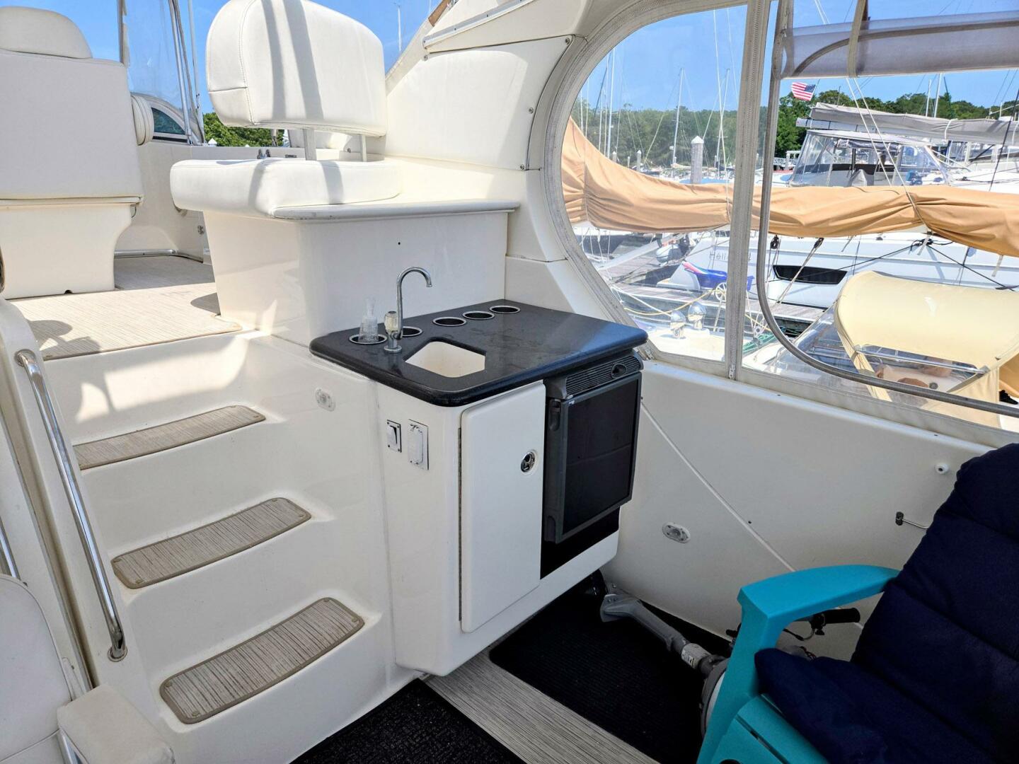 2003 Silverton 392 Aft Cabin Motor Yacht - Image 29