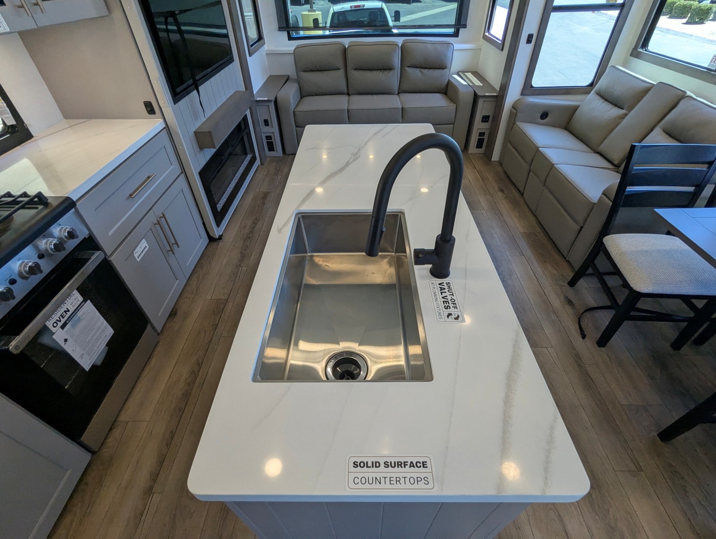 2026 Alliance RV Benchmark 42LFT - Image 12