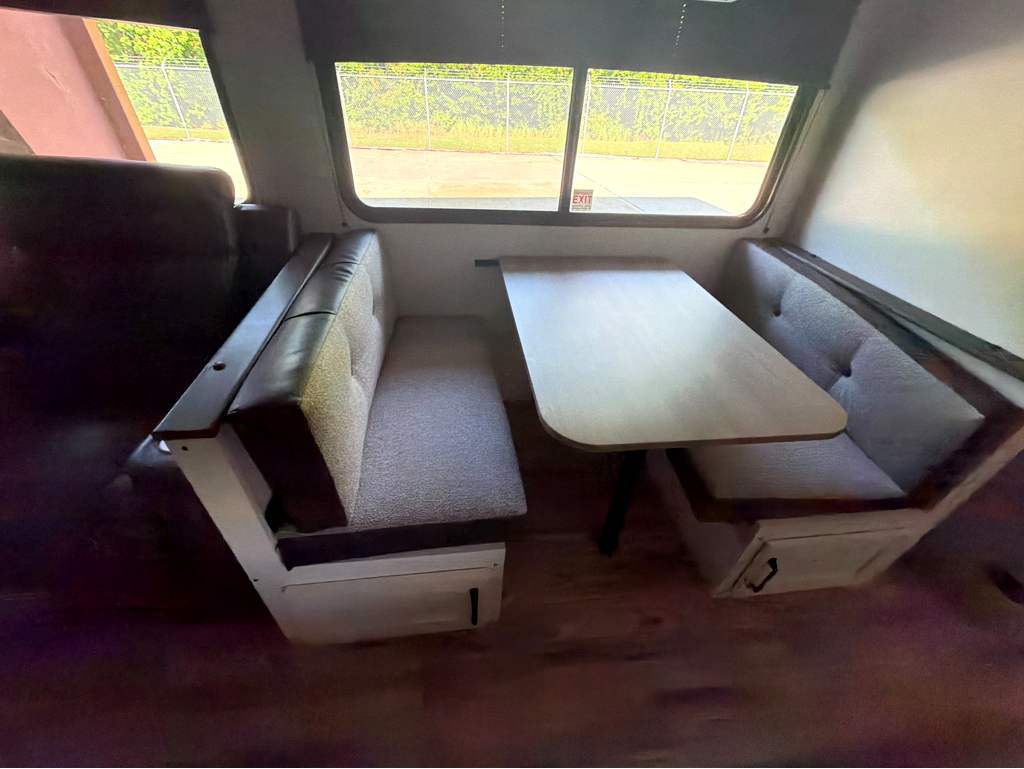 2027 VENTURE RV SIENNA 311VDB - Image 28