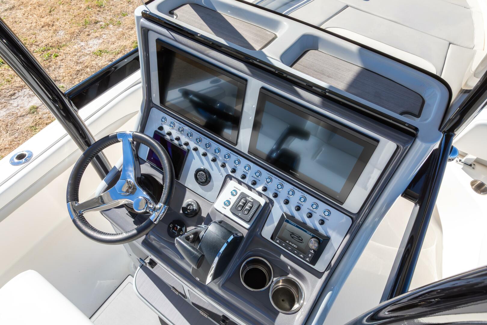 2023 ShearWater 260 SS Carolina - Image 11