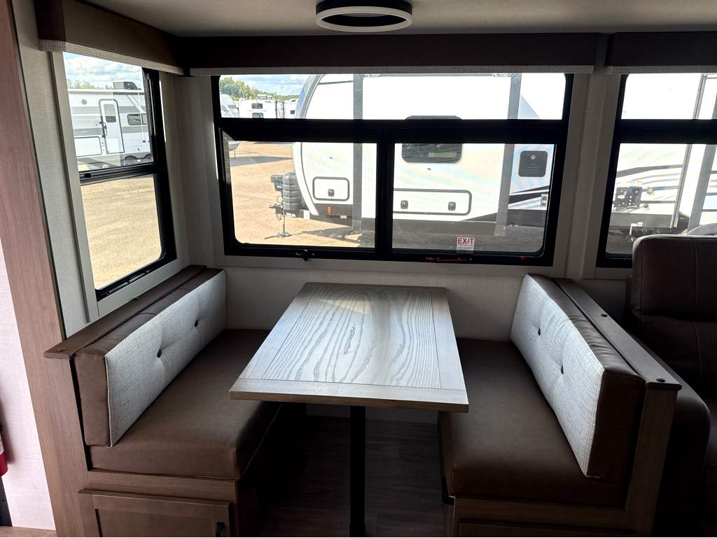 2027 VENTURE RV SPORTTREK 343VIB - Image 20