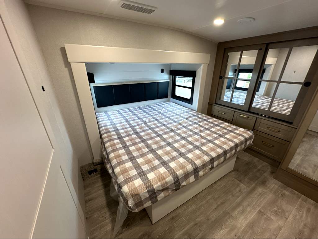 2026 JAYCO EAGLE 335LSTS - Image 29