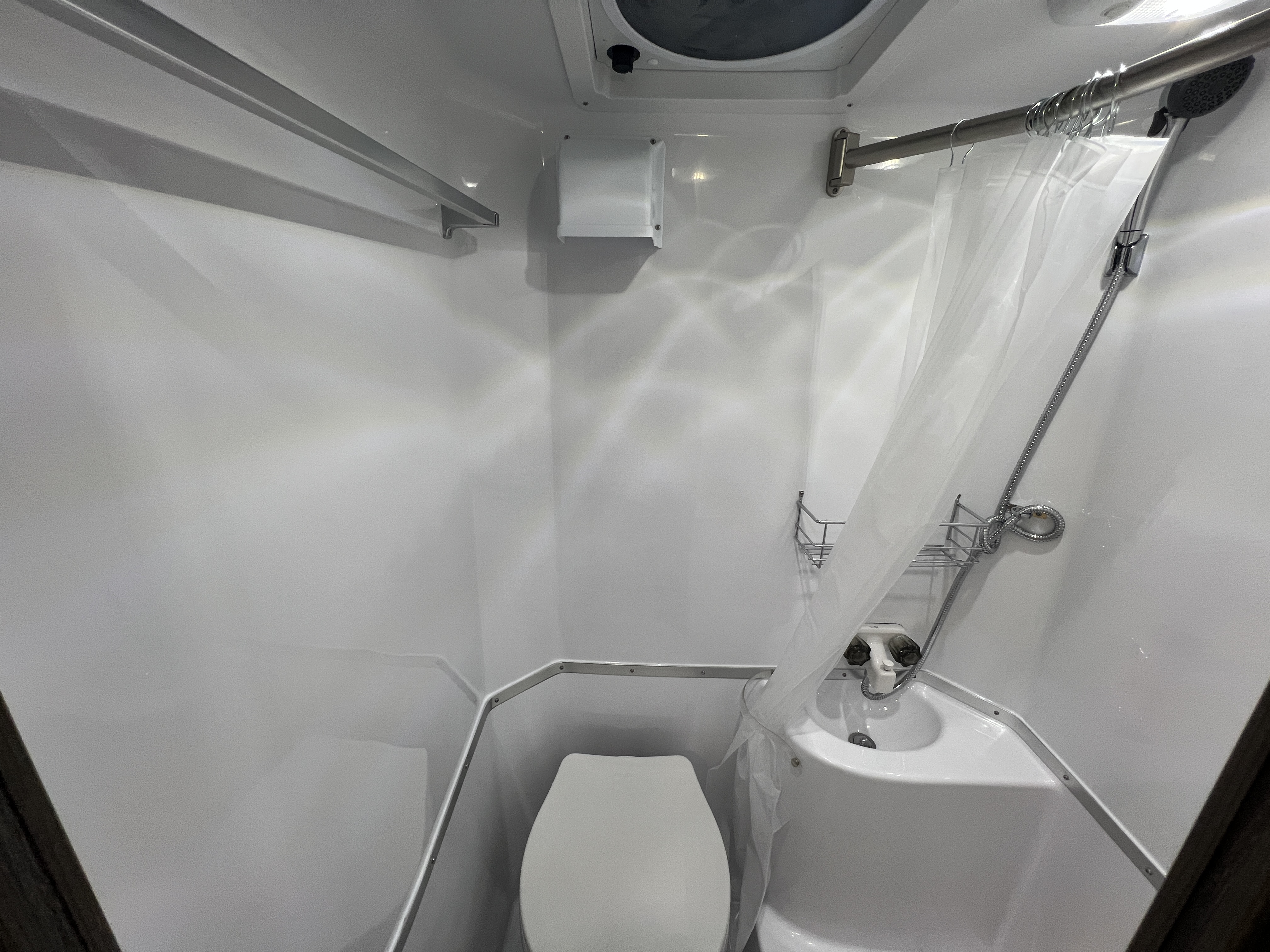 2027 NORTHERN LITE LIMITED EDITION 8-11 EX DRY BATH - Image 15