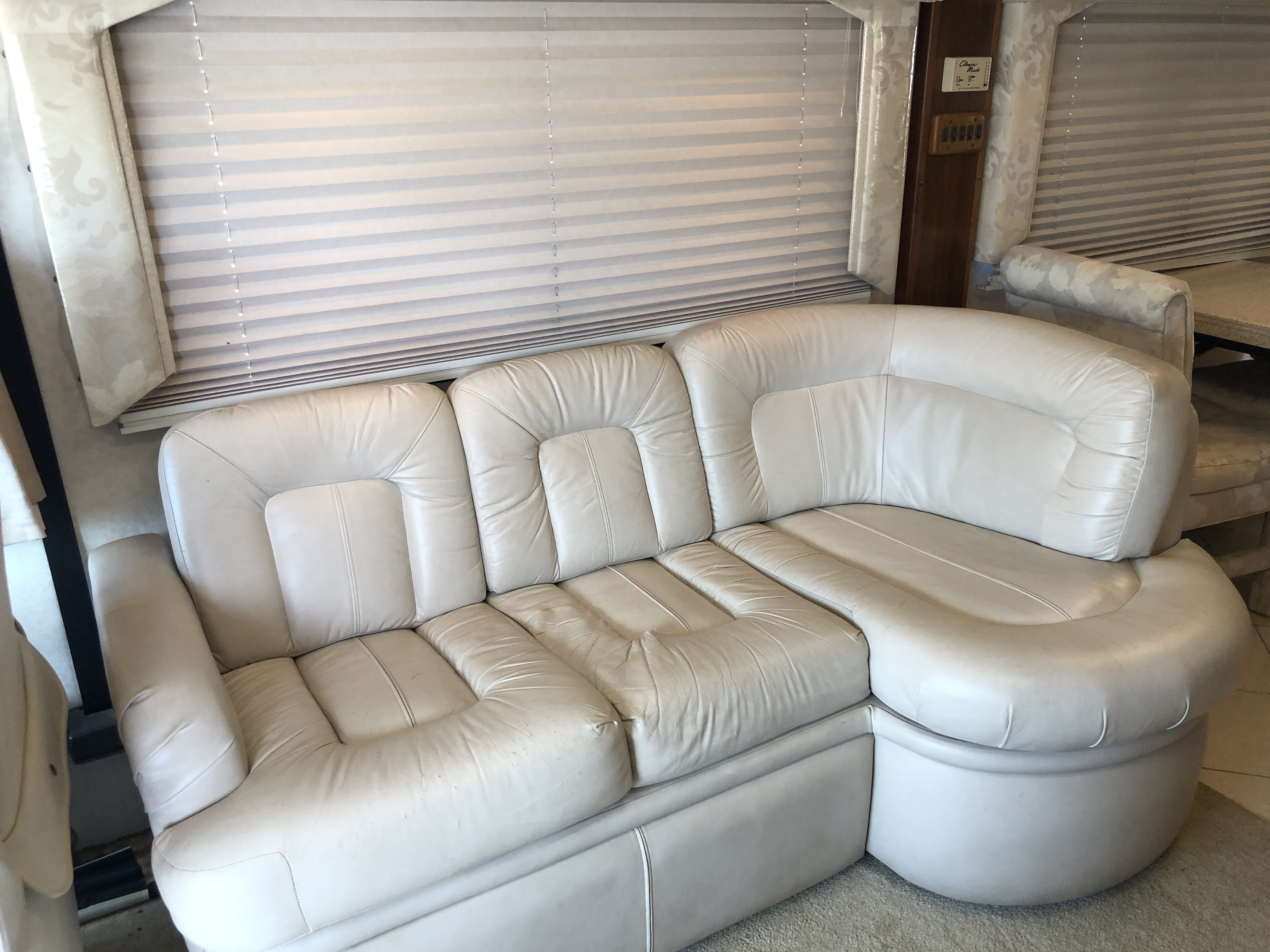 1999 Fleetwood American Eagle 40EVS - Image 16