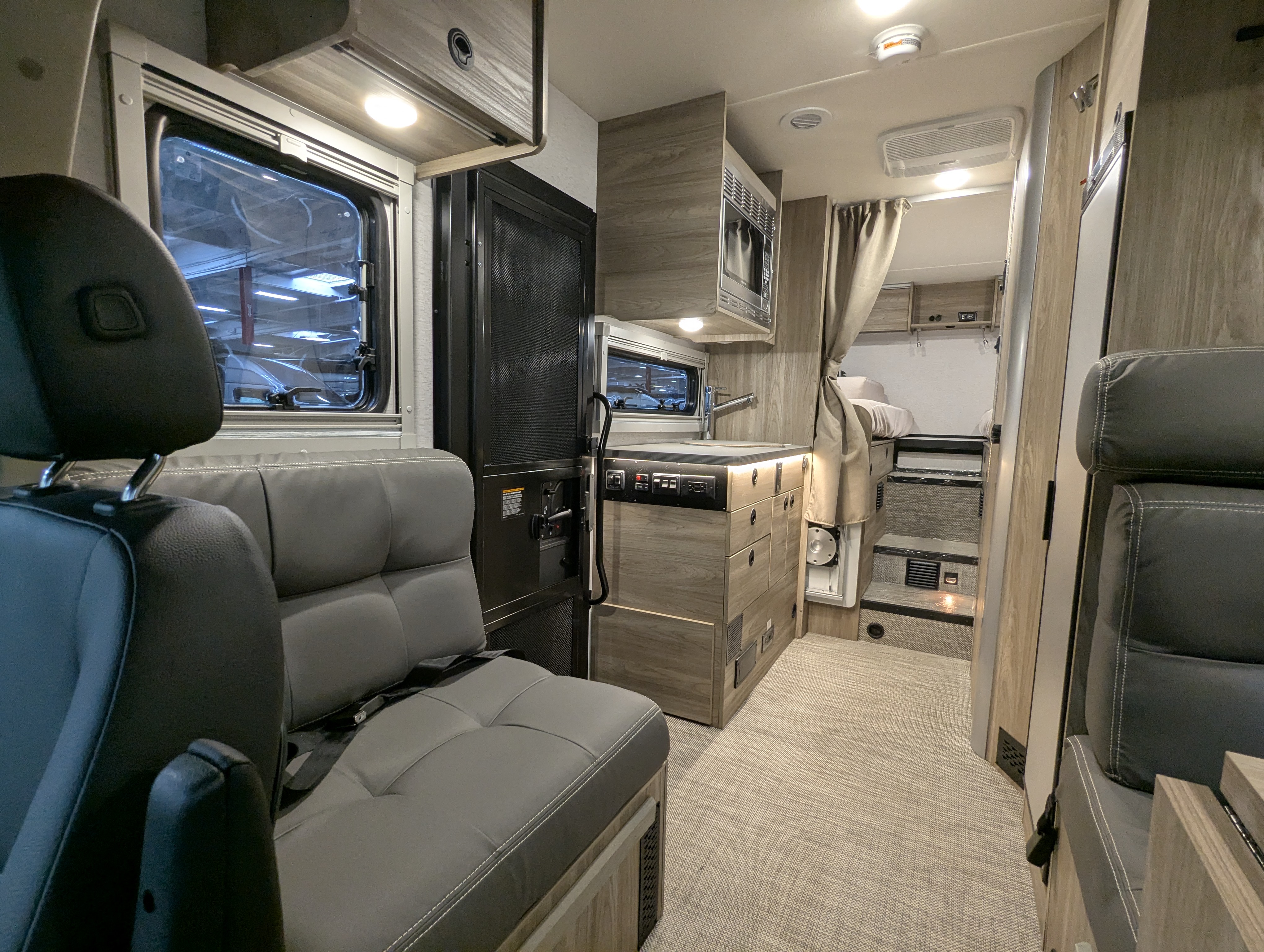2026 Winnebago EKKO Sprinter 23B AWD - Image 11