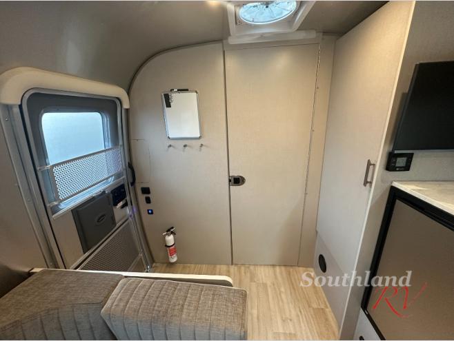 2026 Airstream Caravel 22FB - Image 17
