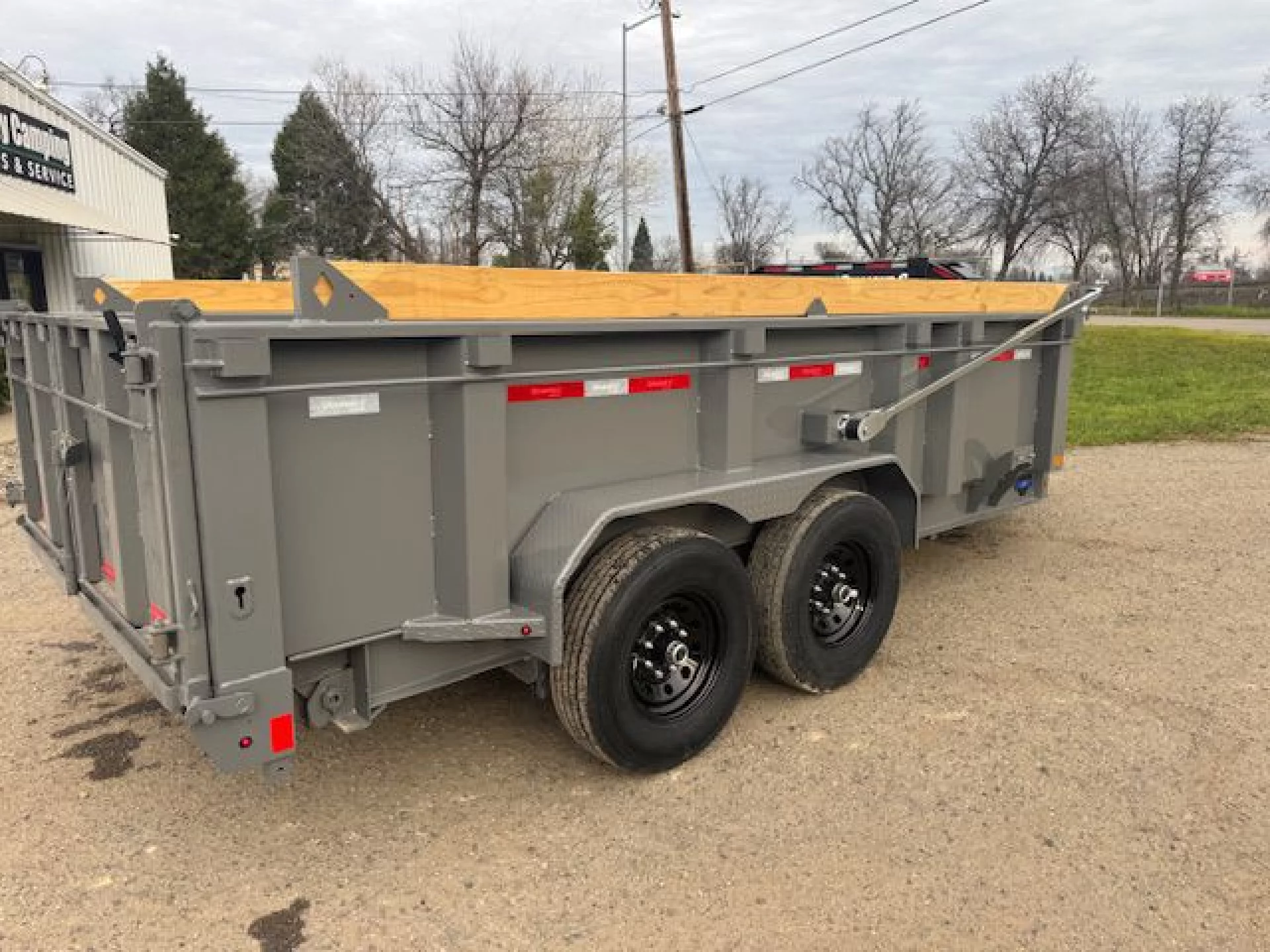 2026 DIAMOND C TRAILERS DIAMOND C LPT 207 HEAVY DUTY 14X82 32 SIDES - Image 3