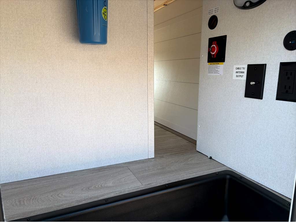 2027 JAYCO EAGLE 265FKDS - Image 10