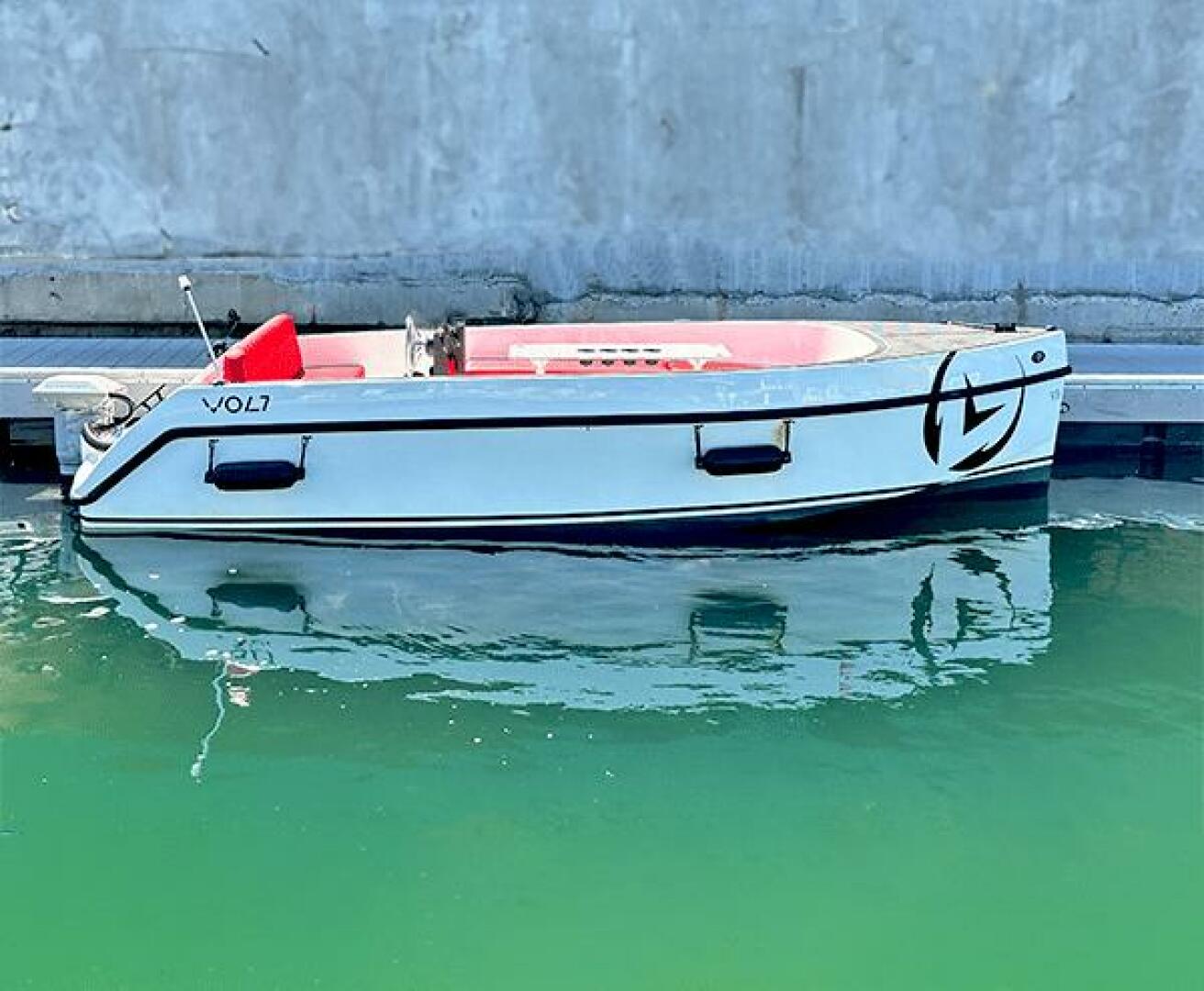 2024 Vision WX Tritoon - Image 22