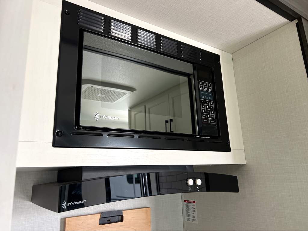 2026 VENTURE RV SPORTTREK 343VIK - Image 15