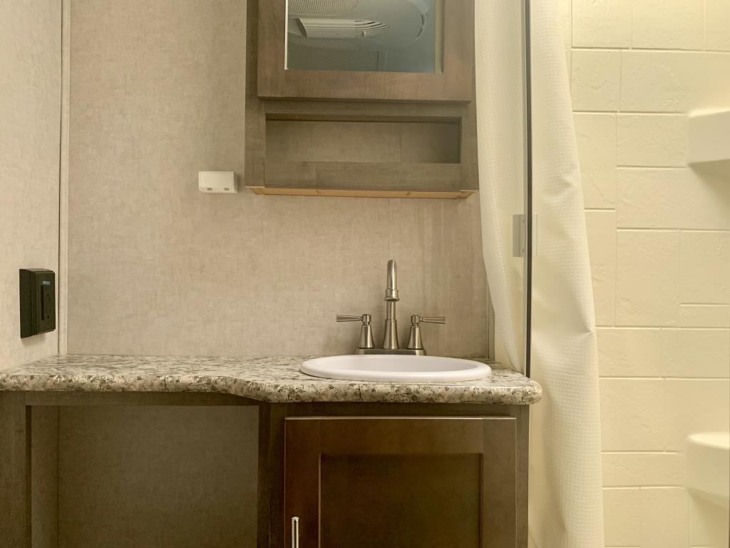 2019 FOREST RIVER 190 - Image 21