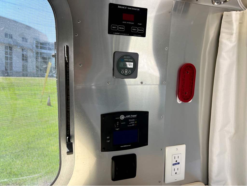 2017 AIRSTREAM INTERNATIONAL 19CB - Image 22