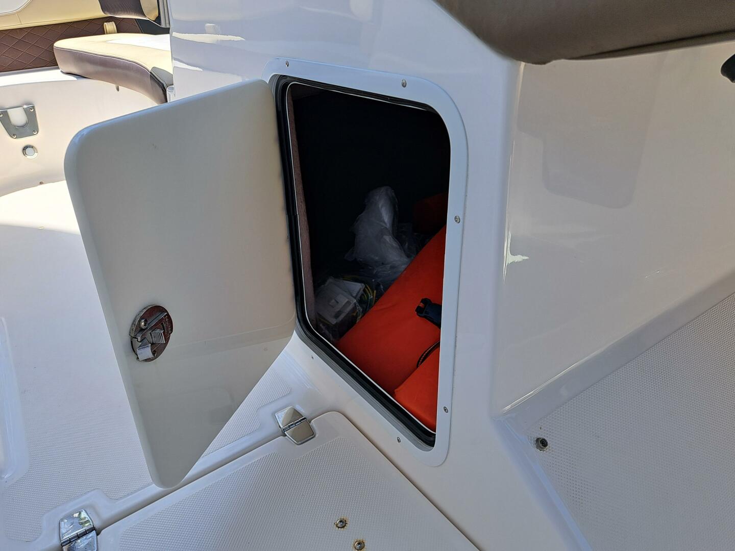2014 Regal 2700 Bowrider - Image 32