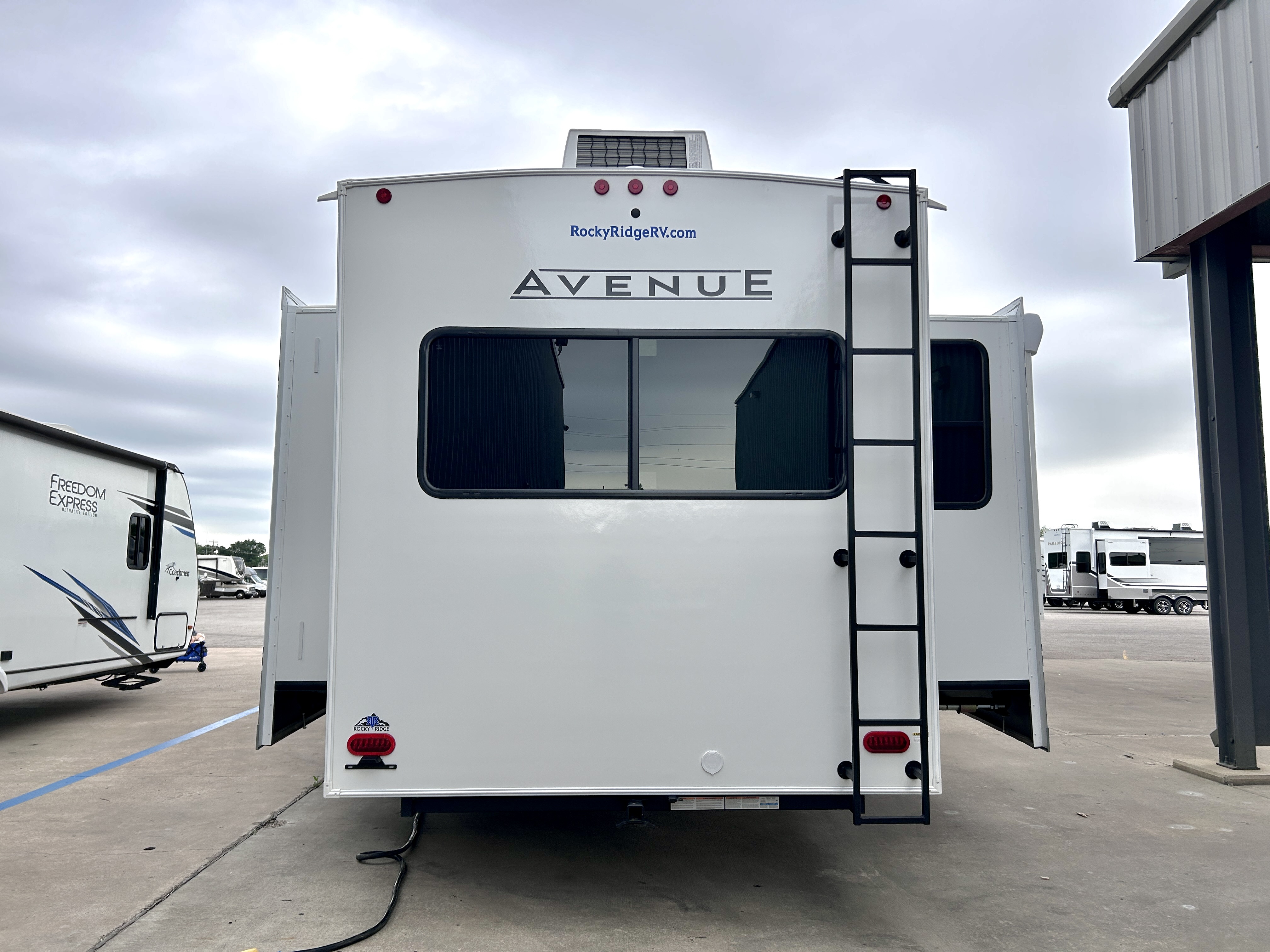 2026 Alliance RV Avenue 32RLS - Image 6