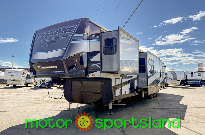 2025 Heartland Cyclone 4014C - Image 7