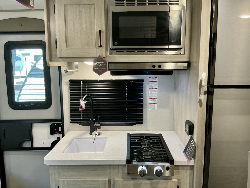 2026 COACHMEN 164BHX - Image 10