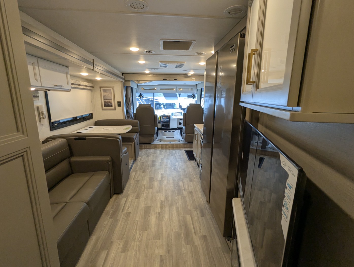 2026 Thor Motor Coach Windsport 35G - Image 25