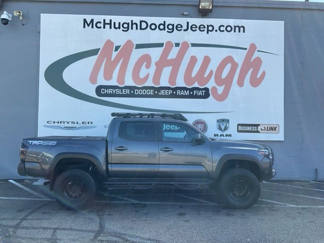 2022 Toyota Tacoma TRD Off-Road Crew Cab 4WD V6 - Image 4