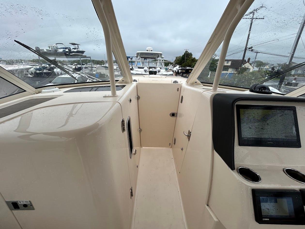  2019 Grady-White Freedom 325 - Image 6
