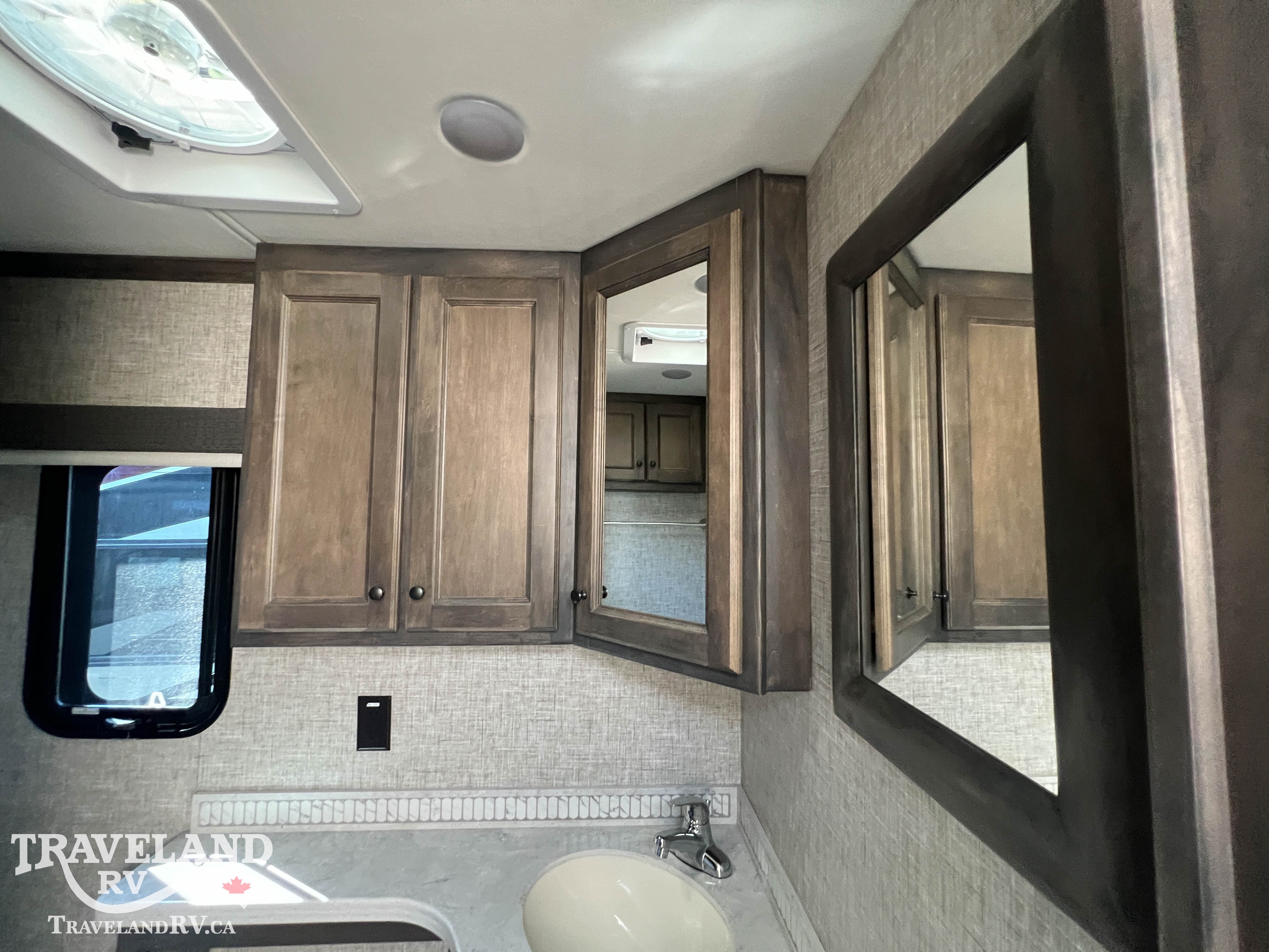 2012 Tiffin Allegro 36 LA - Image 32