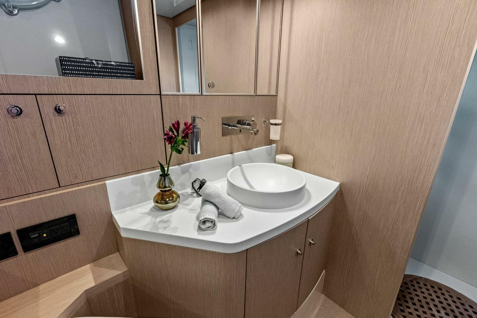 2015 Riva 63 Virtus - Image 60
