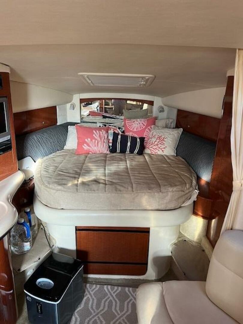 2005 Sea Ray 320 Sundancer - Image 21