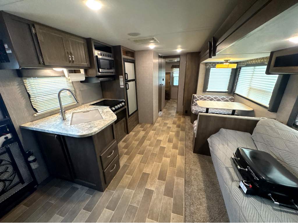 2019 DUTCHMEN COLEMAN 3015BH - Image 24