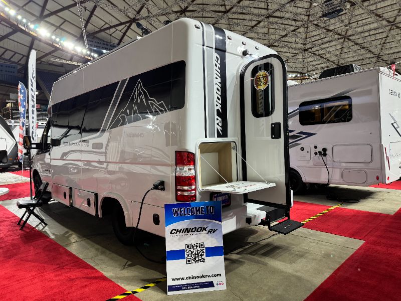 2025 Chinook Summit SS - Image 2