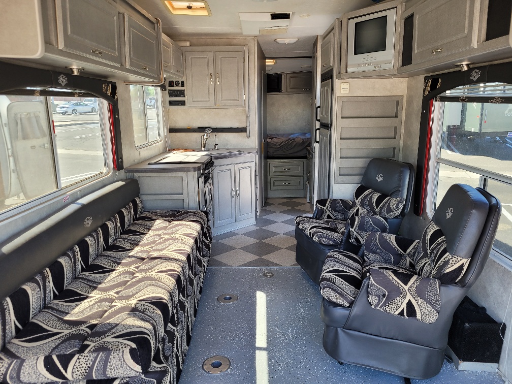 2008 Weekend Warrior 2500FS - Image 10