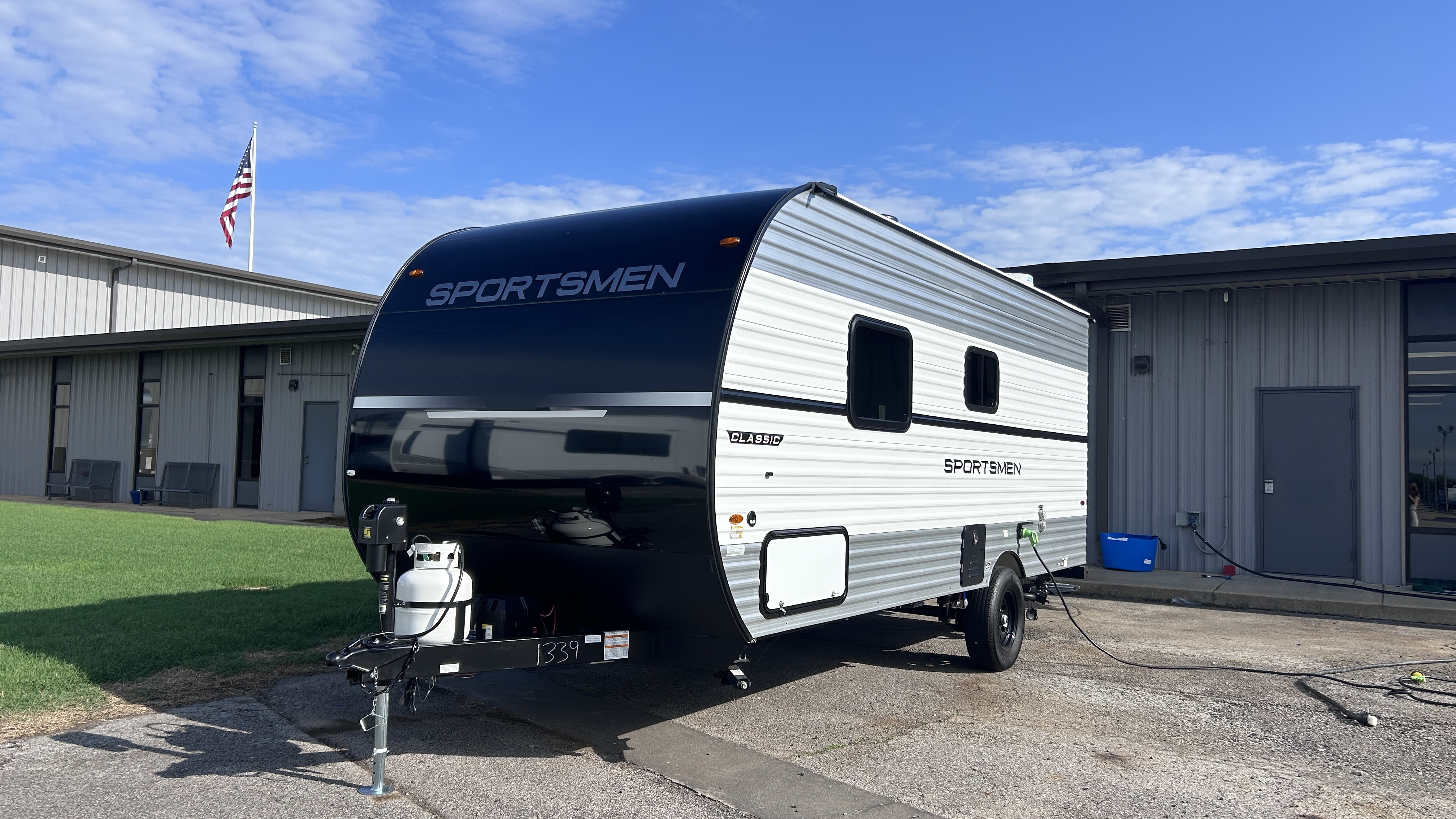 2026 KZ Sportsman 170MB - Image 4