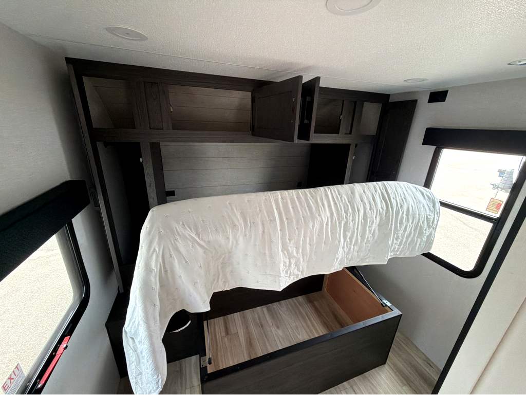 2026 VENTURE RV SPORTTREK STINGER 181VRK - Image 25